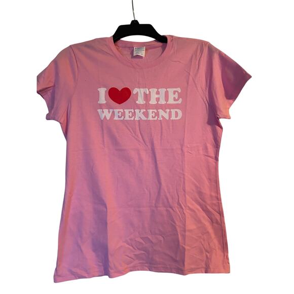 NWOT Port and Company Women's Pink Short Sleeve T Shirt I Love the Weekend Sz Sm - Picture 1 of 3